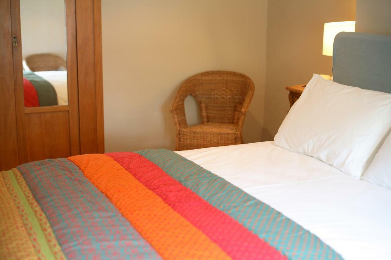 Bed and Breakfast The Scott Arms Кингстон Экстерьер фото